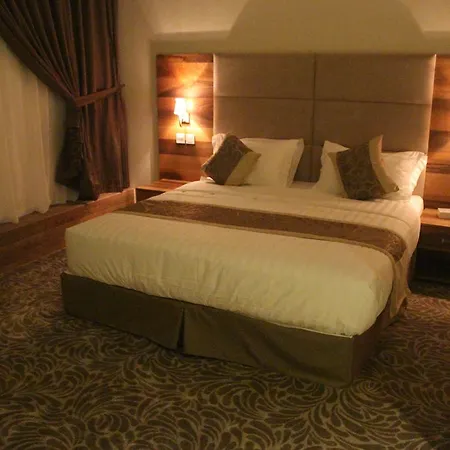 Arcadia Hotel Suites